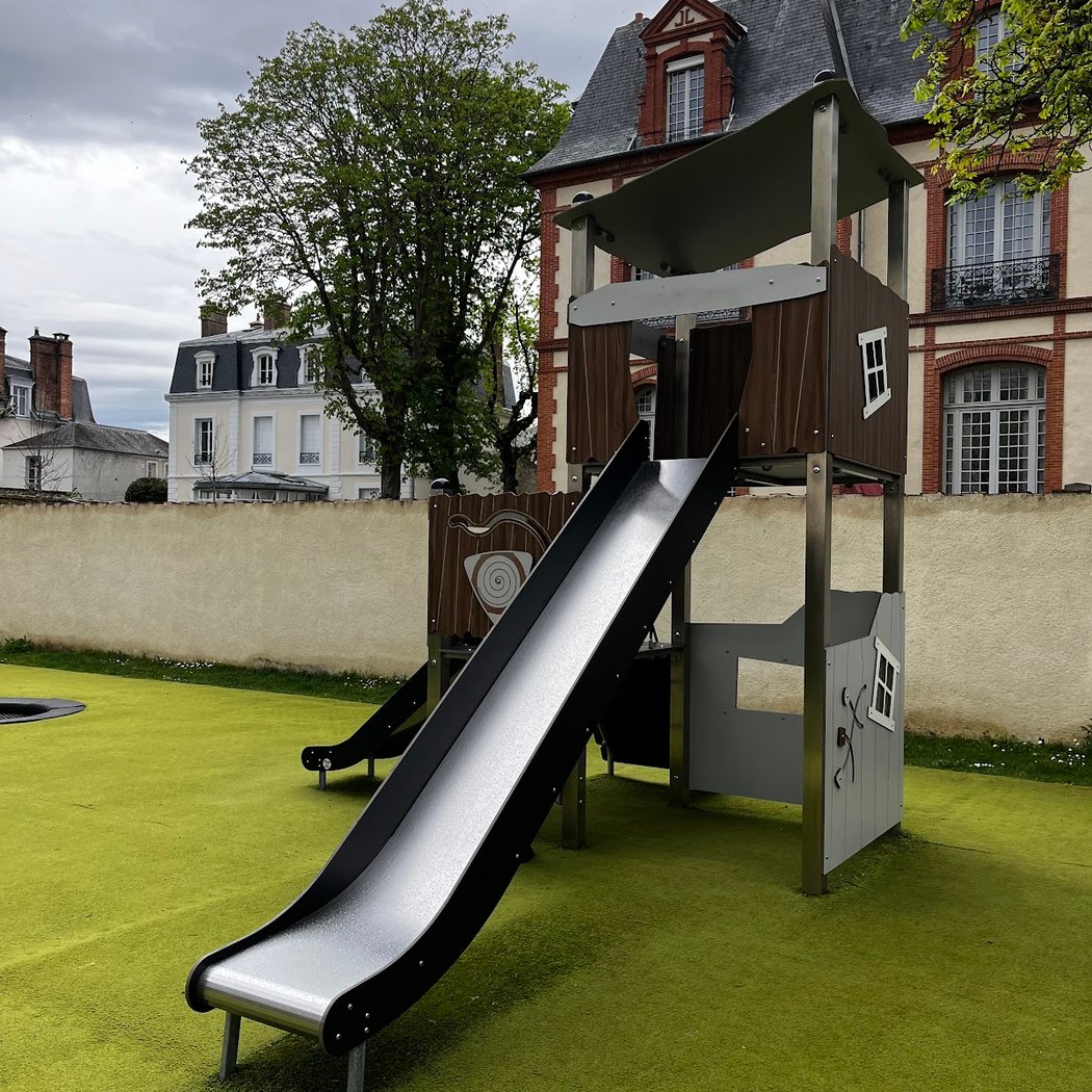 Square Joséphine 2
